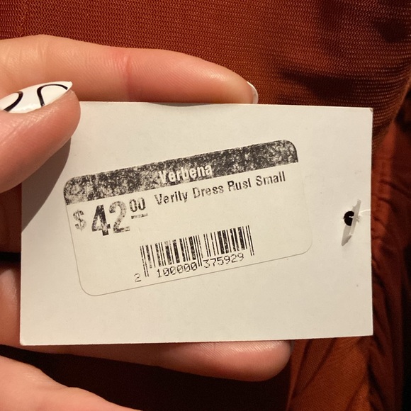 Le Lis Verity Dress - Picture 8 of 8